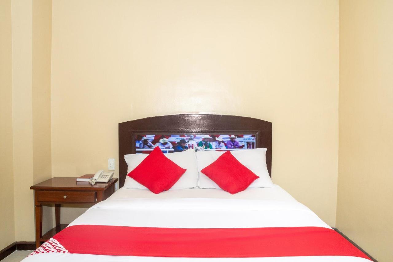 Oyo 133 Jazzy James Country Hotel 2 Davao City Екстериор снимка